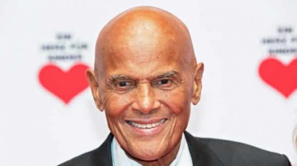 En este momento estás viendo Fallece a los 96 años Harry Belafonte, famoso cantante y buen amigo de Cuba