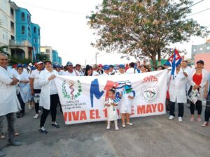 Lee más sobre el artículo Avileños apoyan desfile por el 1ro de Mayo (+Fotos)