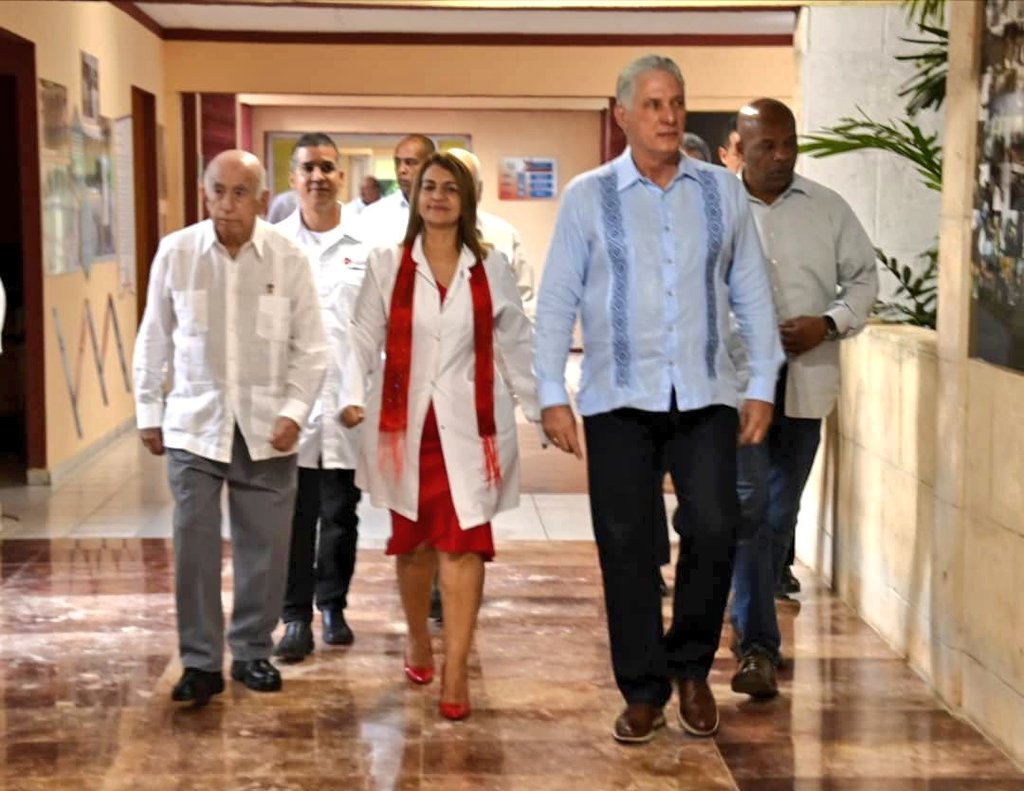 En este momento estás viendo Preside Díaz-Canel acto por 60 años de colaboración médica (+Fotos)
