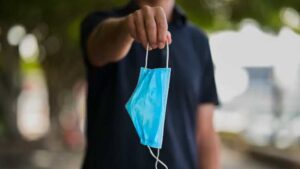 Lee más sobre el artículo Pandemia de Covid-19 dejó de ser una emergencia, pero amenaza