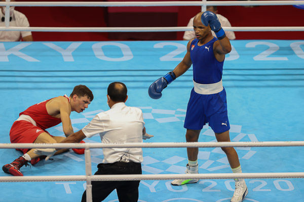 Lee más sobre el artículo Roniel y Lázaro siguen en competencia en boxeo cubano