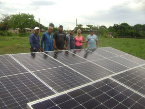 Lee más sobre el artículo Instalan en Majagua primeros paneles fotovoltaicos para bombear agua