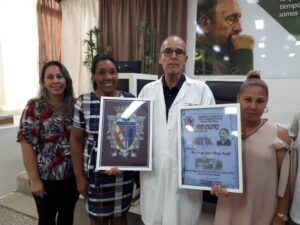 Lee más sobre el artículo Entregan distinción de Hijo Ilustre al doctor Jorge José Pérez Assef