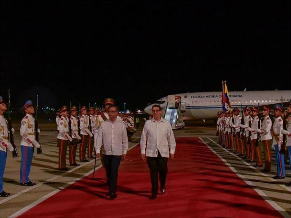 Lee más sobre el artículo Gobierno de Colombia y ELN concluyen diálogos de paz en Cuba