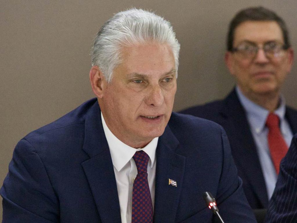 Lee más sobre el artículo Cuba desnuda injusto orden financiero en cumbre de París (+Fotos)