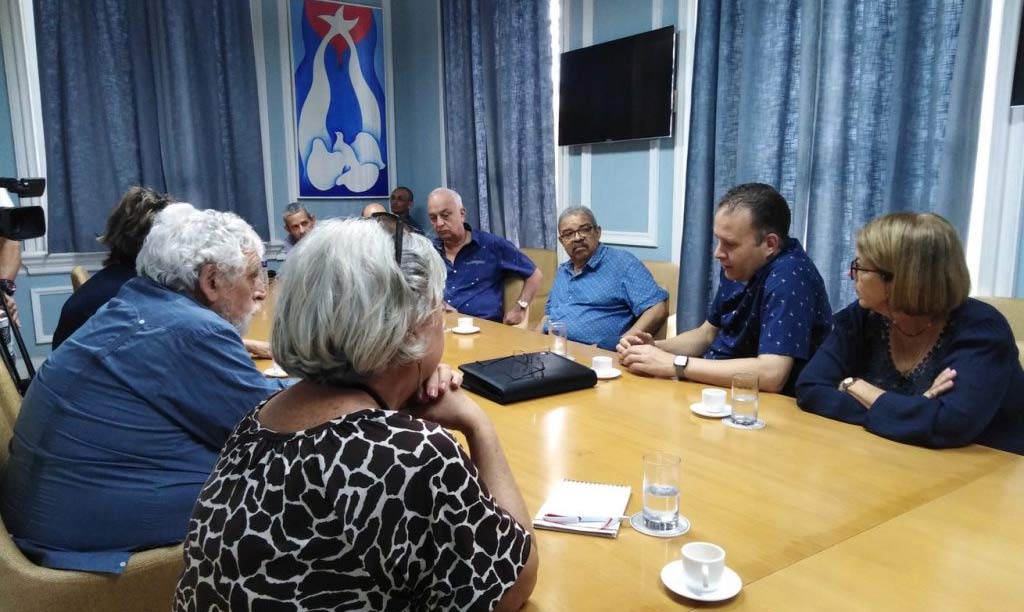 En este momento estás viendo Artistas cubanos potencian lucha contra oleada colonizadora
