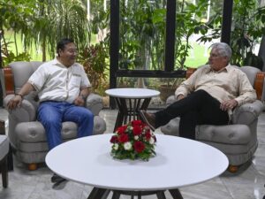 Lee más sobre el artículo Sostienen conversaciones presidentes de Bolivia y Cuba