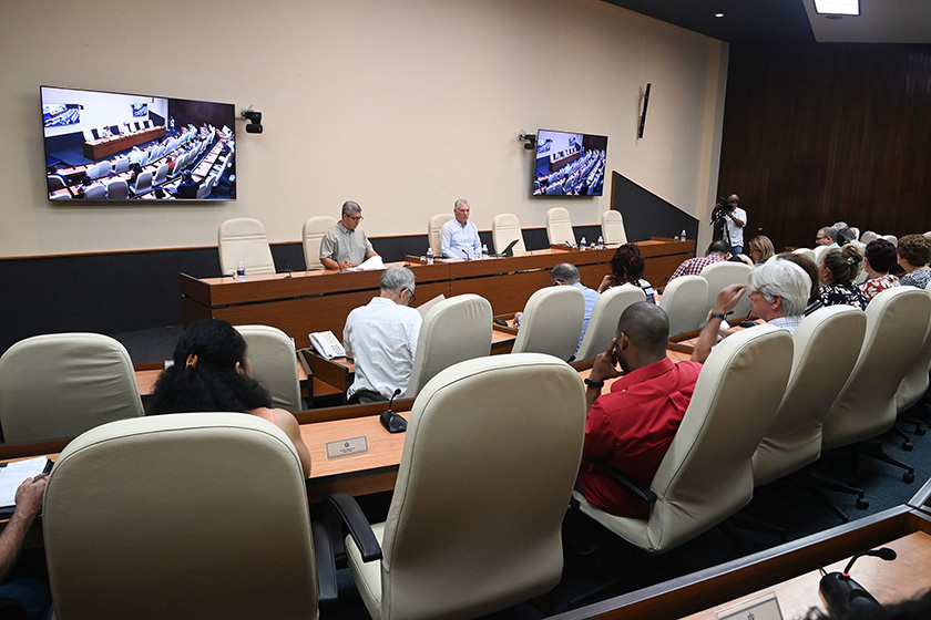 En este momento estás viendo Promueven recuperación de la cirugía de mínimo acceso en Cuba