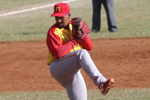En este momento estás viendo Matanzas semifinalista con récord en beisbol cubano