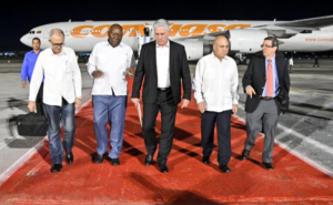 Lee más sobre el artículo Regresa a la Patria Presidente cubano tras su participación en III Cumbre Celac-UE