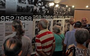 Lee más sobre el artículo Sede de Unión de Periodistas de Cuba atesora 80 imágenes de Fidel