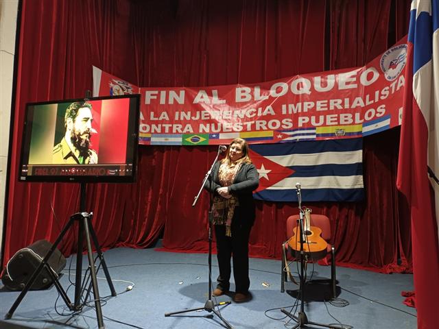 En este momento estás viendo Celebran en Chile cumpleaños 97 del líder revolucionario Fidel Castro (+Fotos)