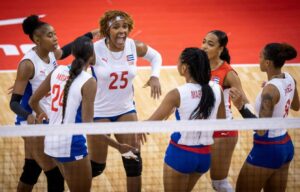 Lee más sobre el artículo Voleibol (f): Cuba ante Estados Unidos hoy en semifinal