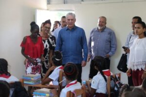 Lee más sobre el artículo Díaz-Canel: “Éxitos y felicidades en el nuevo curso escolar”