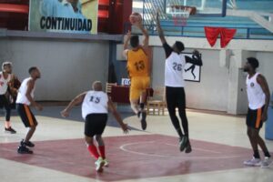 Lee más sobre el artículo Villaclareños se clasifican a liga de baloncesto