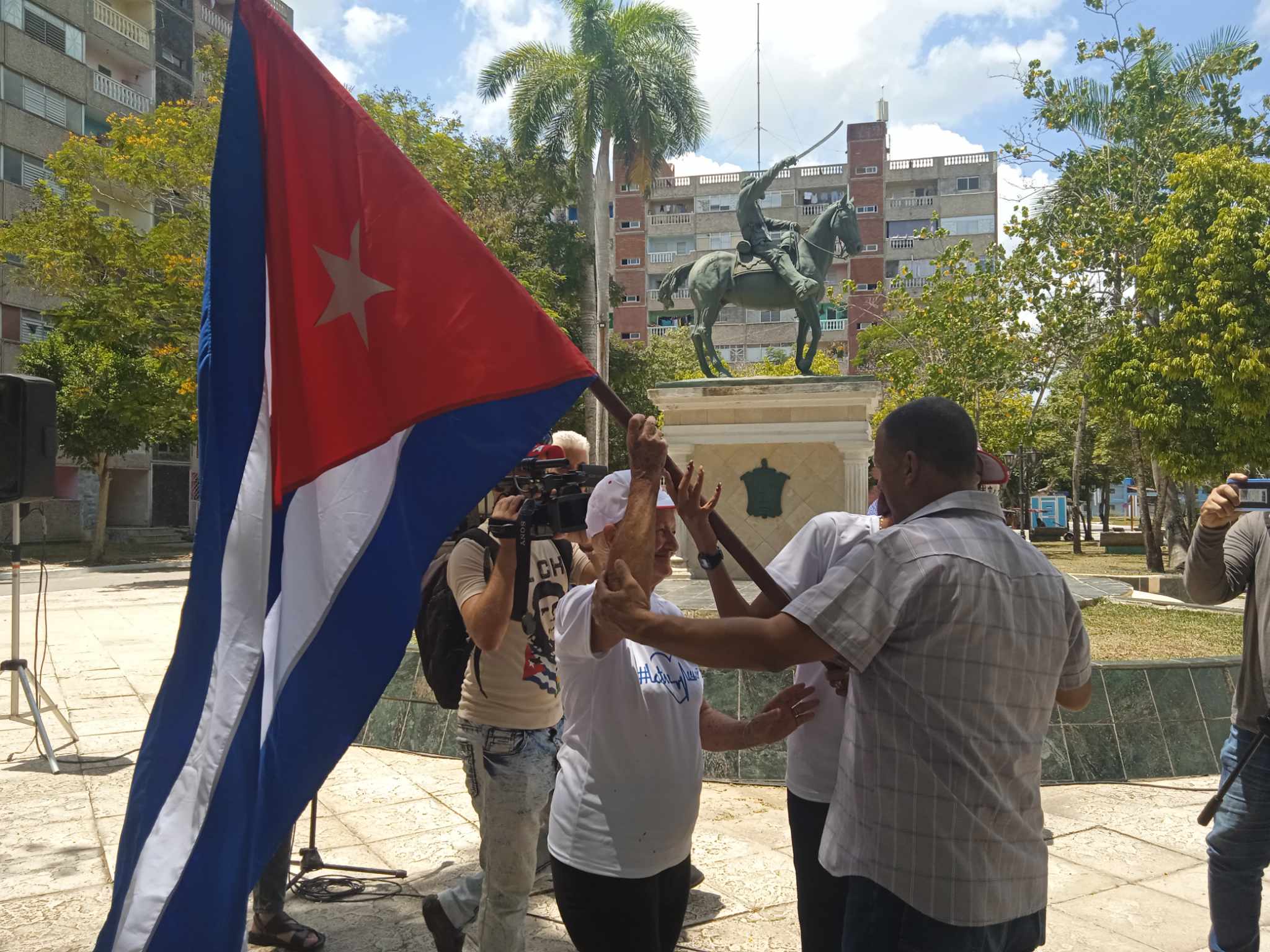 En este momento estás viendo Abanderada delegación avileña al congreso cederista