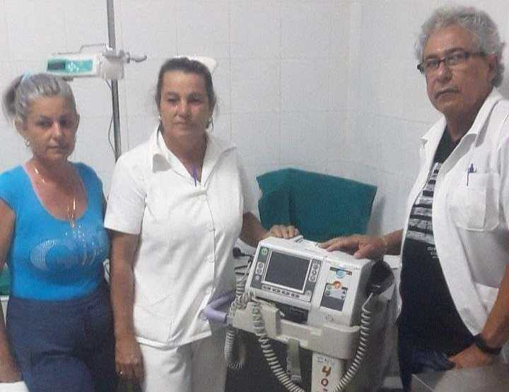 En este momento estás viendo Entregan insumos médicos al policlínico de Chambas