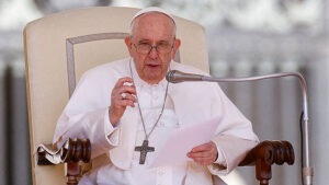 Lee más sobre el artículo Reconocen en Francia apoyo del Papa a derechos de migrantes