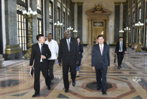 Lee más sobre el artículo Recibe Esteban Lazo al presidente de la República Democrática Popular Lao