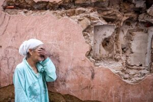 Lee más sobre el artículo Cifra de víctimas por devastador terremoto en Marruecos sobrepasa las dos mil