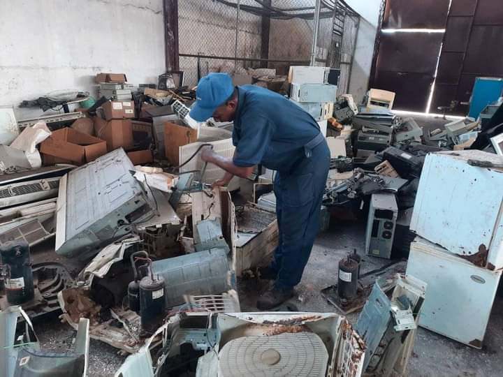 Lee más sobre el artículo Intensifican la recuperación trabajadores avileños de la industria del reciclaje