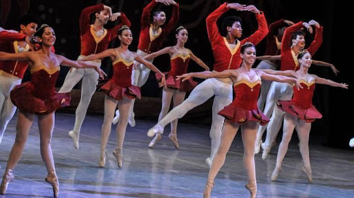 Lee más sobre el artículo 75 años de un arte en puntas admirado por Cuba y el mundo