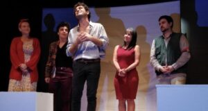 Lee más sobre el artículo Obra teatral presentada en Italia condena el bloqueo contra Cuba