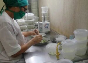 Lee más sobre el artículo Labora el Centro de Bioplantas en enraizamiento de variedades de caña