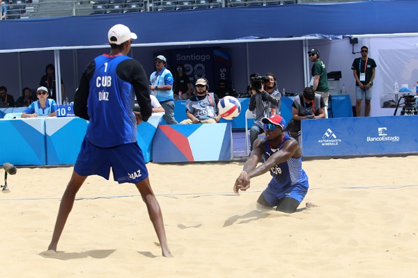 Lee más sobre el artículo Cubans prepare for last beach volleyball events