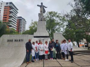 Lee más sobre el artículo Profesionales de Cuba celebran 25 años de brindar salud en Guatemala (+Fotos)