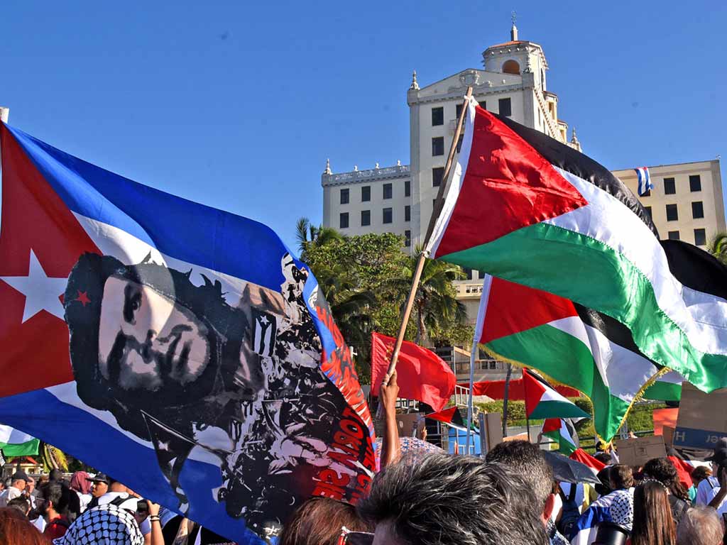 Lee más sobre el artículo Palestinian press highlights march against Israeli aggression in Cuba