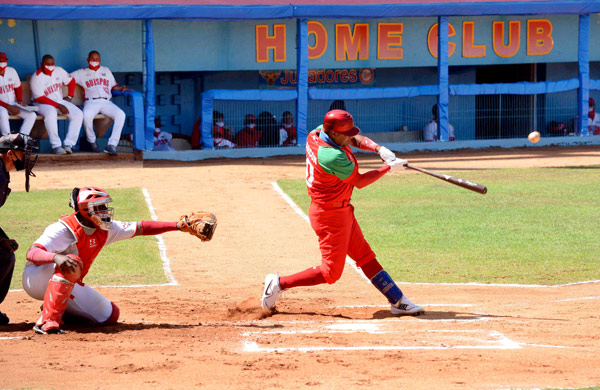 En este momento estás viendo Las Tunas se acerca a play off de la Liga Élite del Beisbol