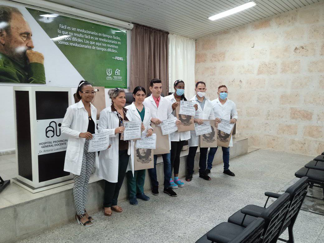 En este momento estás viendo Reciben premios médicos residentes de Ciego de Ávila 