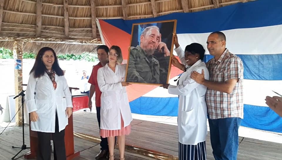 En este momento estás viendo Continúan en Ciego de Ávila homenaje a trabajadores de la Salud