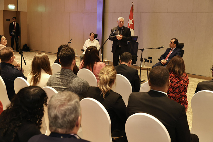 En este momento estás viendo Dialogó Díaz-Canel con cubanos residentes en Emiratos Árabes Unidos