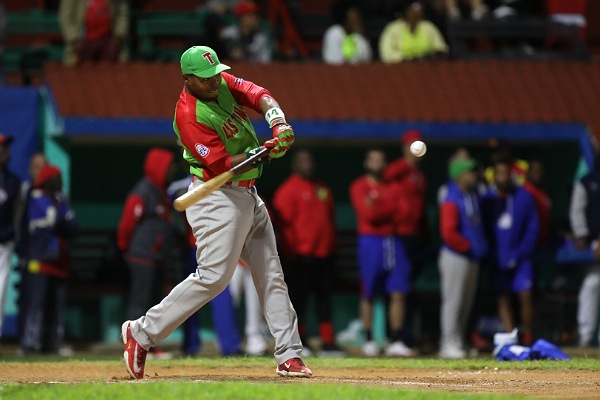 En este momento estás viendo Cuba y Venezuela muestran poderío en derby de jonrones