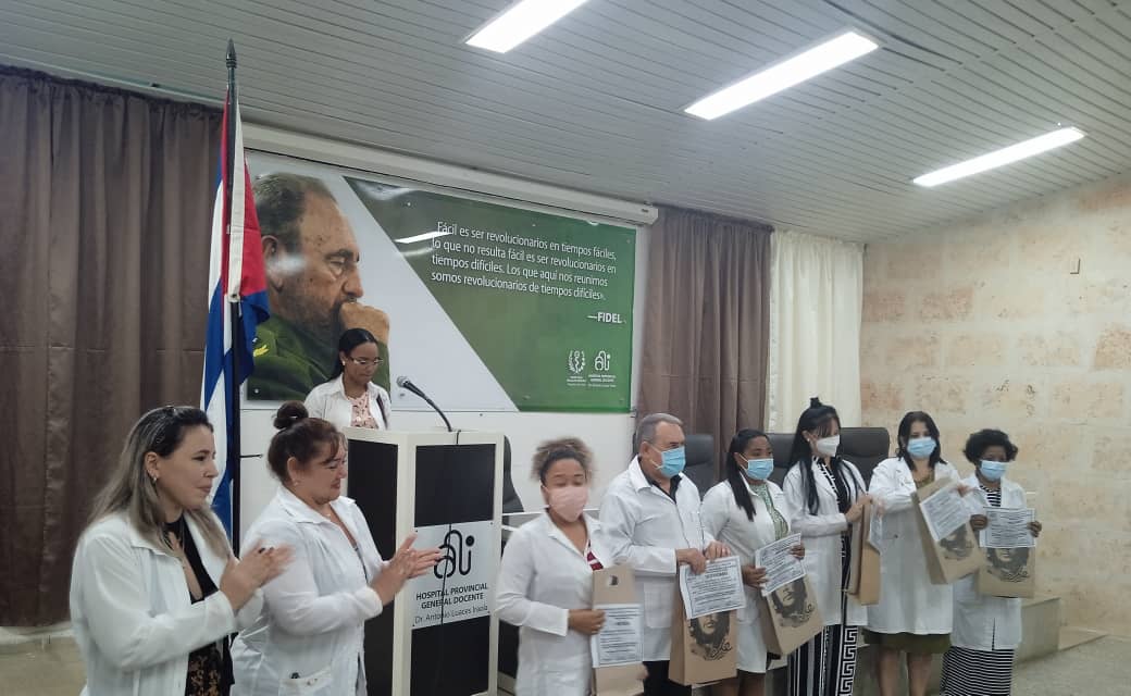 En este momento estás viendo Entregan en Ciego de Ávila premios en el sector de la Salud