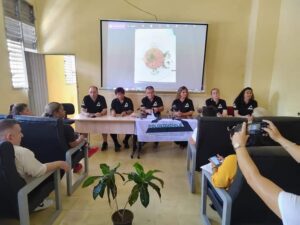 Lee más sobre el artículo Visitan prestigiosos educadores chilenos escuelas avileñas