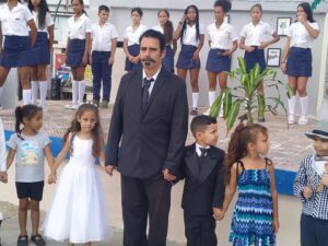 Lee más sobre el artículo Inauguran Plaza Martiana en institución escolar