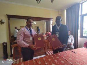 Lee más sobre el artículo Firman convenio de cooperación universidad avileña y su homóloga de Mozambique