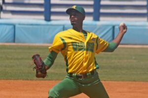 Vegueros domina primera mitad del campeonato cubano de béisbol (+Foto)