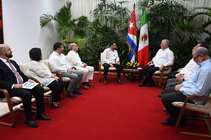 Dialogó Presidente cubano con funcionario mexicano