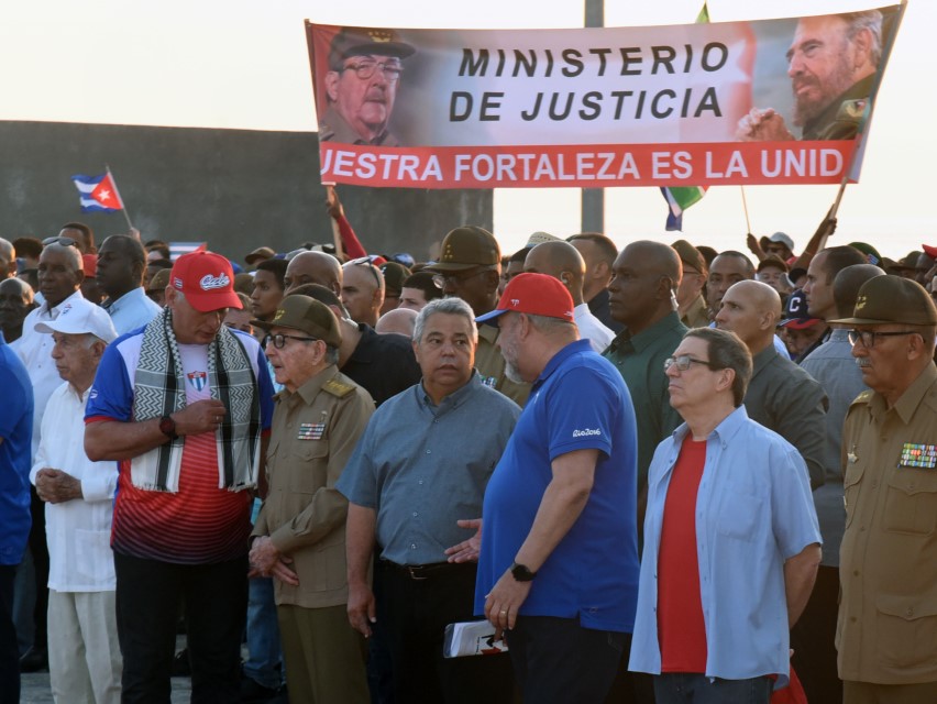 Presiden Raúl Castro y Díaz-Canel concentración por el 1ro de Mayo en Cuba (+Foto)