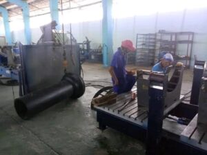 Lee más sobre el artículo Laboran para solucionar avería en conductora avileña