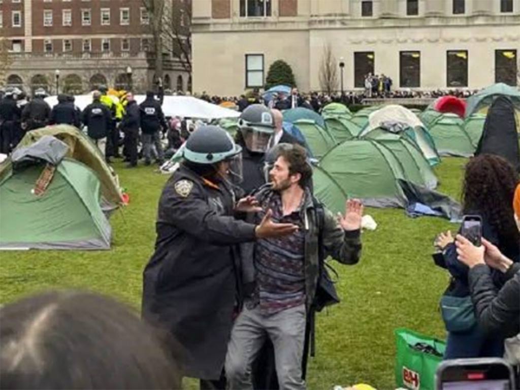 En este momento estás viendo Más de dos mil arrestos por protestas en universidades de EEUU