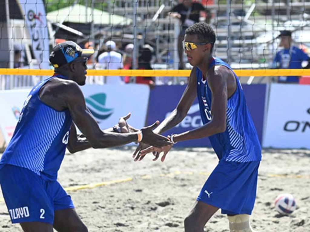 En este momento estás viendo Cubanos Alayo-Díaz darán brillo a vóley playa Norceca en Varadero