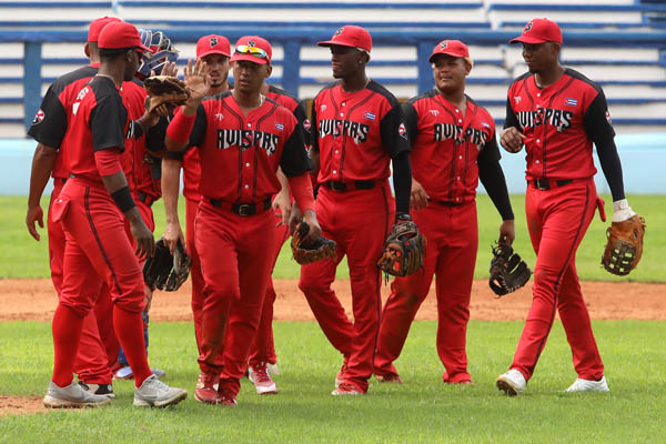 En este momento estás viendo Santiago, third qualifier for the baseball post-season