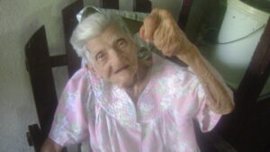 Lee más sobre el artículo Celebra su cumpleaños número 100 descendiente de mambí