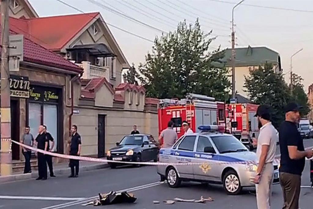 En este momento estás viendo 15 policemen killed while confronting terrorists in Dagestan