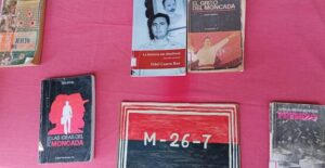 Lee más sobre el artículo Instalan mini Exposición dedicada al 26 de Julio en biblioteca de Morón